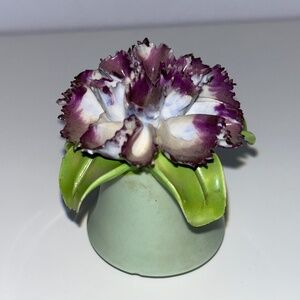Antique Staffordshire England bone china mini flower arrangement, 2.5 in high
